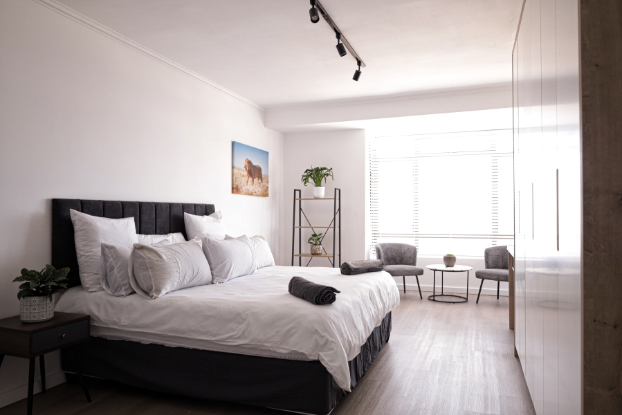 To Let 2 Bedroom Property for Rent in Green Point Western Cape